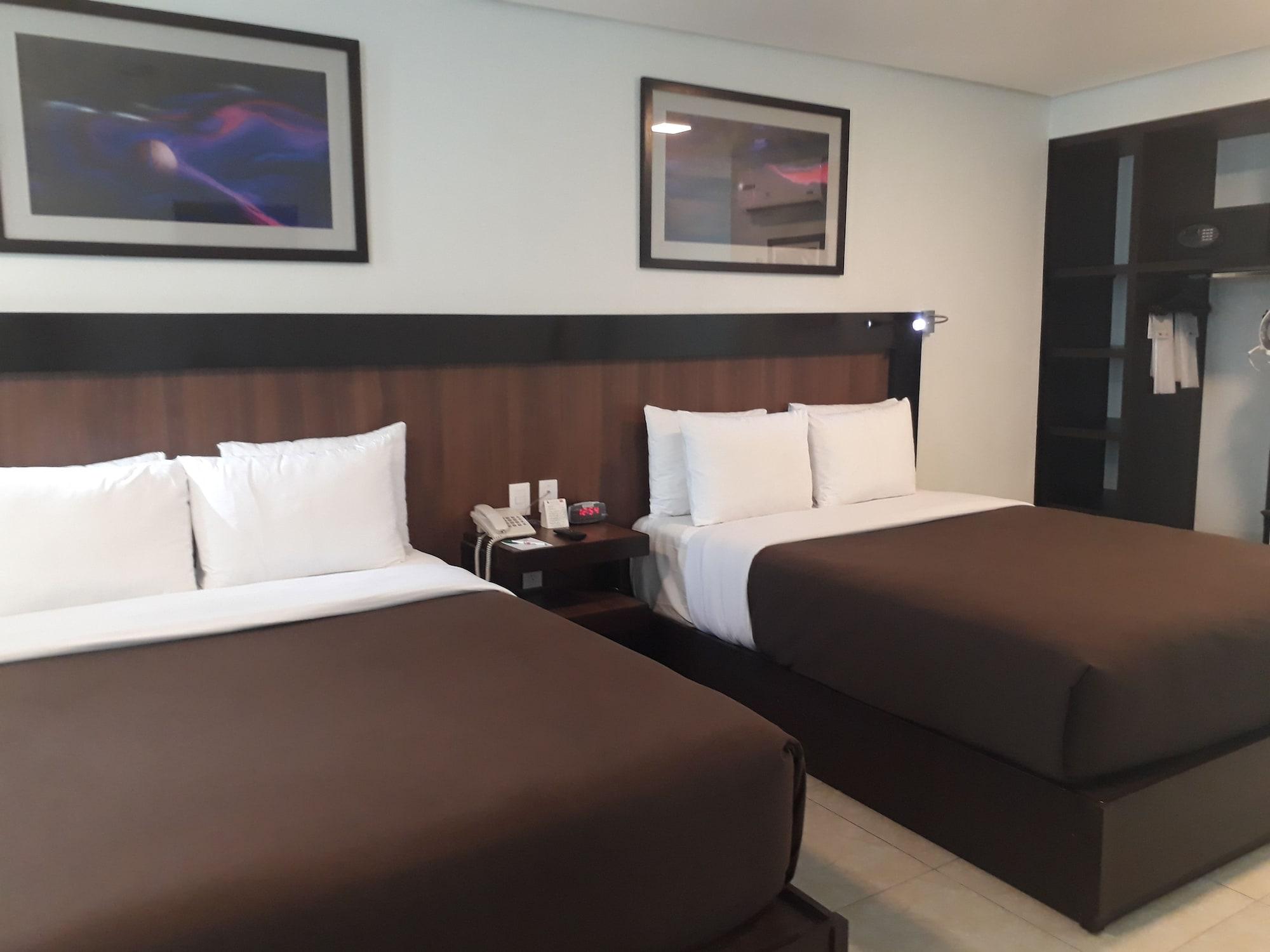 Hotel & Suites Pf Kota Meksiko Bagian luar foto