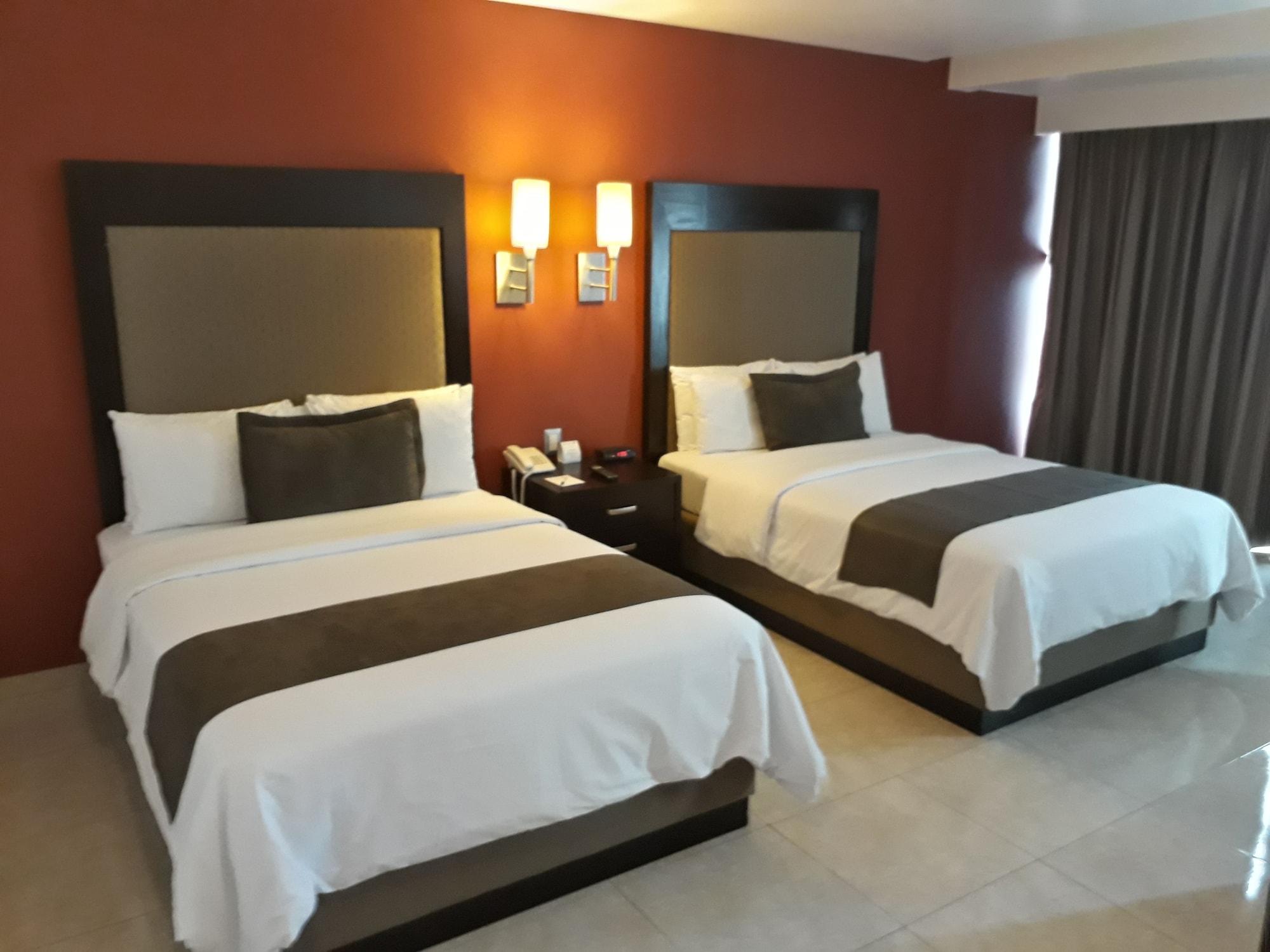 Hotel & Suites Pf Kota Meksiko Bagian luar foto