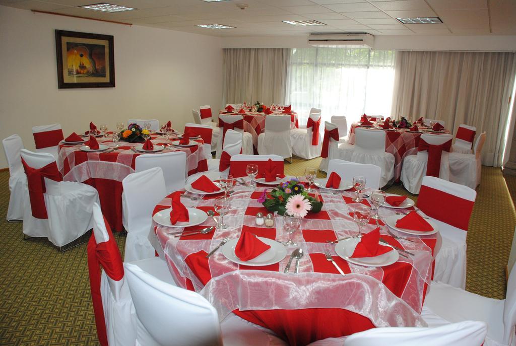 Hotel & Suites Pf Kota Meksiko Bagian luar foto