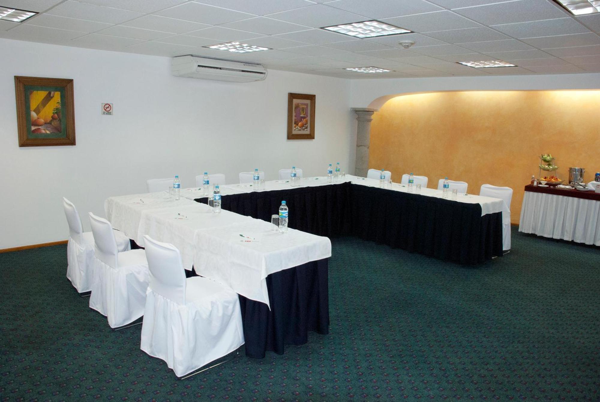 Hotel & Suites Pf Kota Meksiko Bagian luar foto
