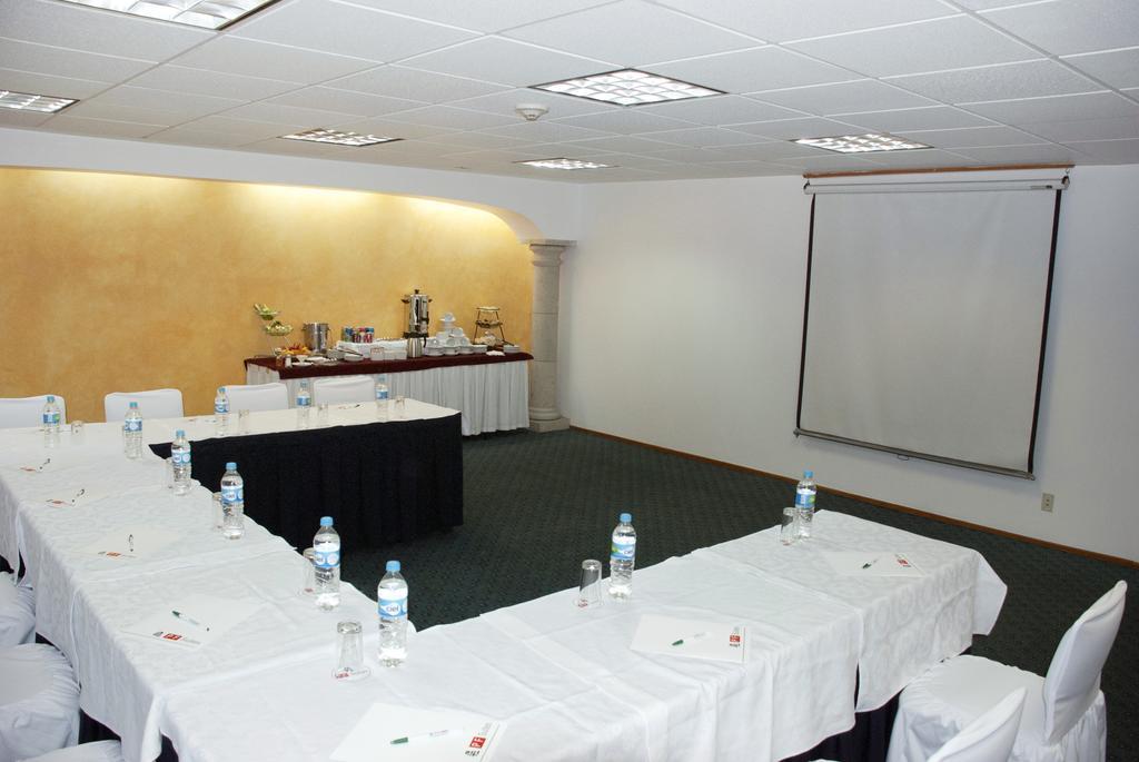 Hotel & Suites Pf Kota Meksiko Bagian luar foto